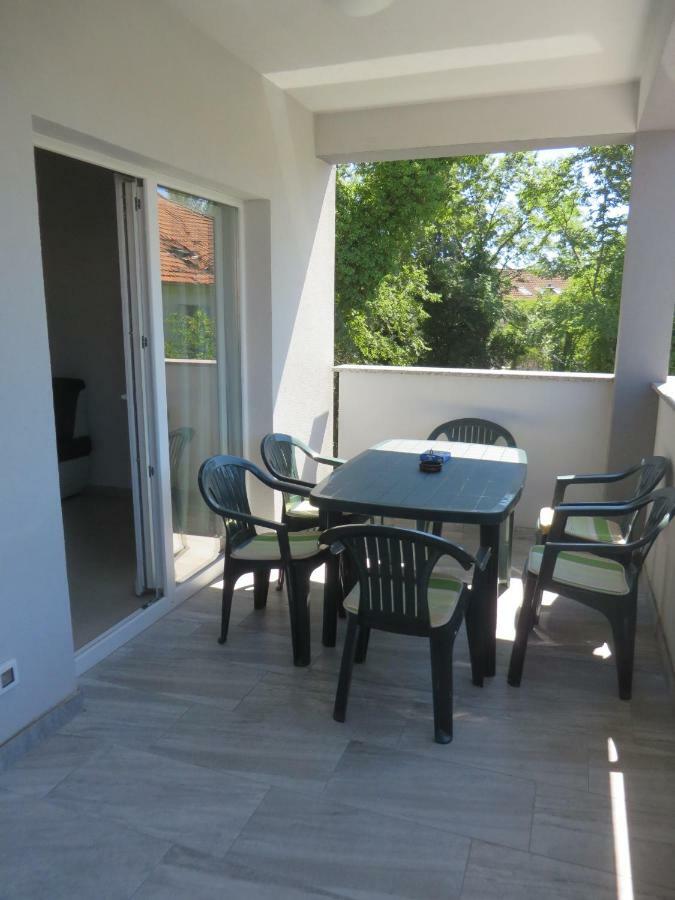 ביוגראד נה מורו Luka Apartments מראה חיצוני תמונה
