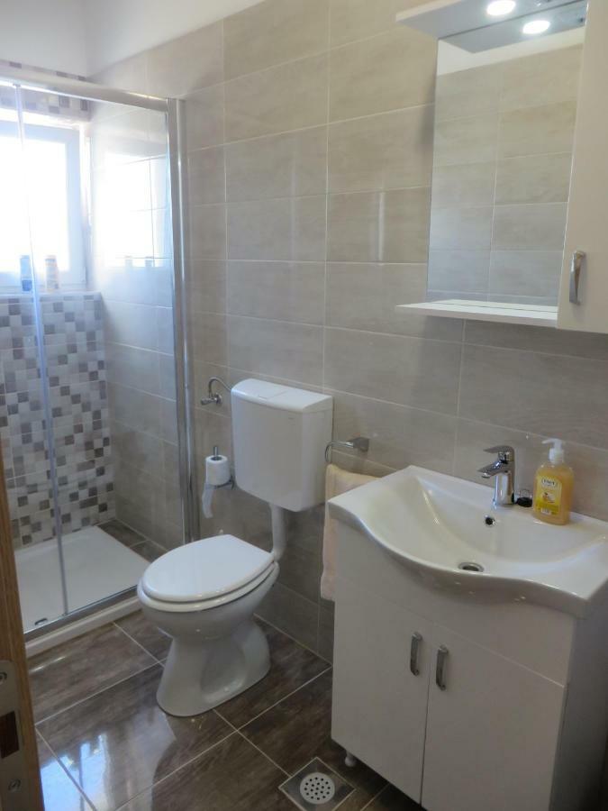 ביוגראד נה מורו Luka Apartments מראה חיצוני תמונה