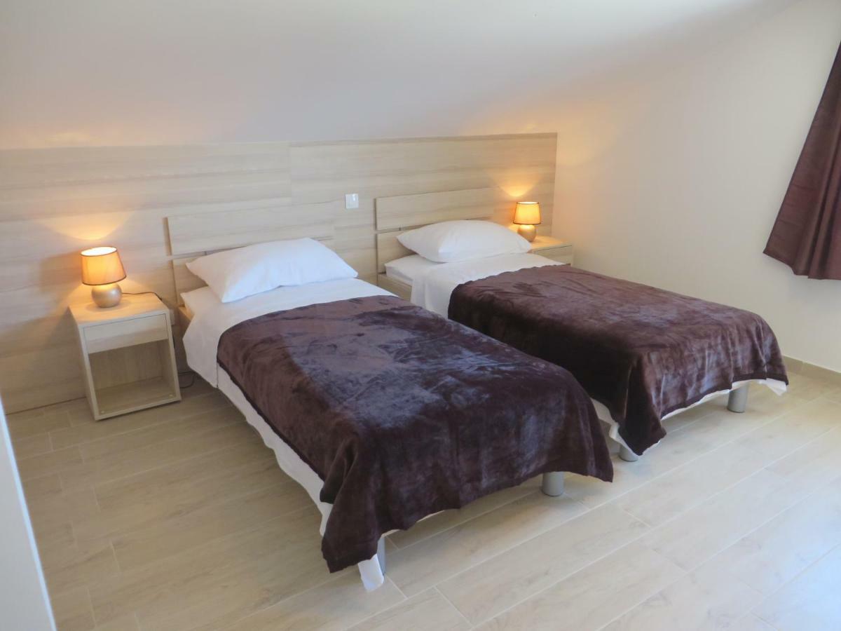 ביוגראד נה מורו Luka Apartments מראה חיצוני תמונה