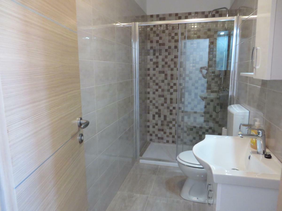 ביוגראד נה מורו Luka Apartments מראה חיצוני תמונה