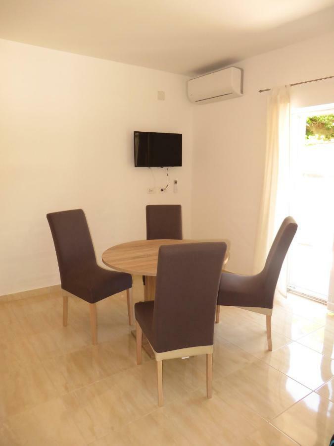 ביוגראד נה מורו Luka Apartments מראה חיצוני תמונה